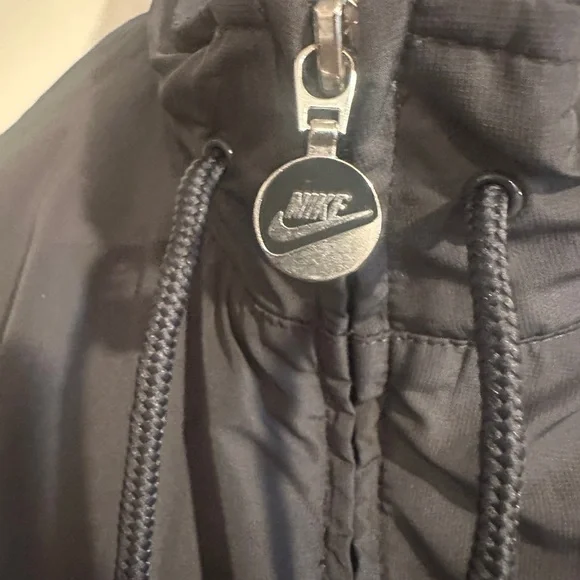 Nike Men's Gray Jacket Windbreaker - Picture 6 of 9